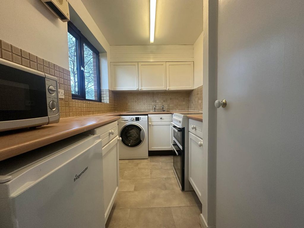 Property photo 2 of 8 Image