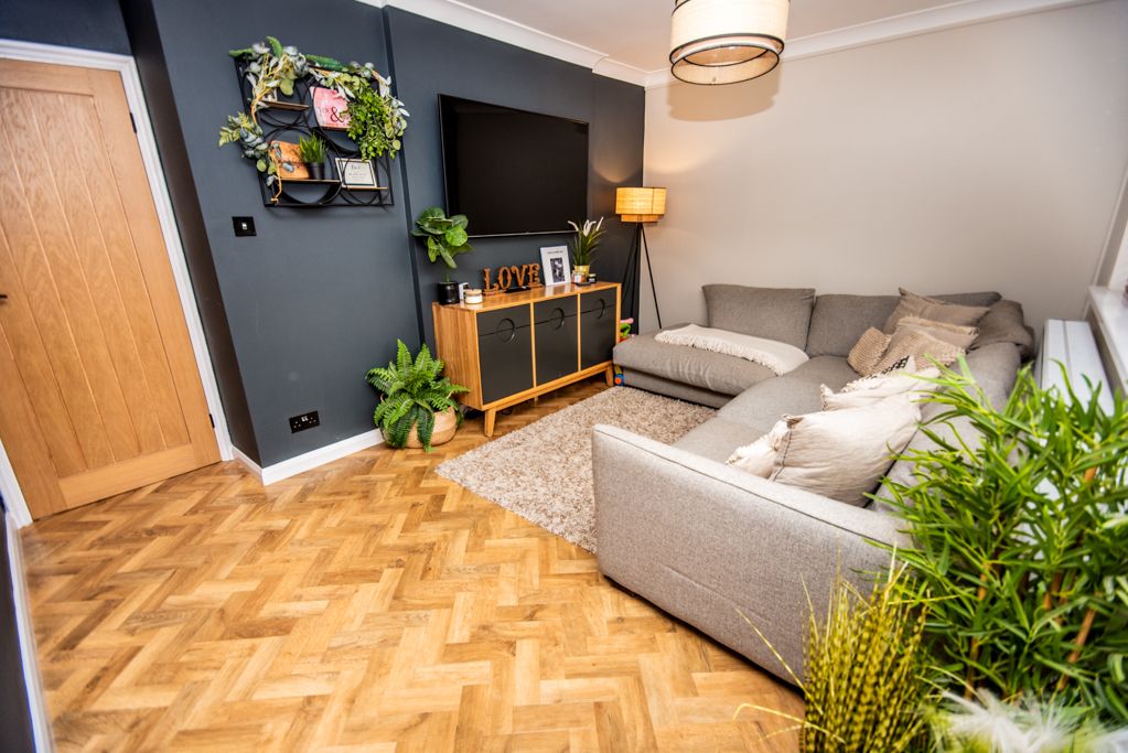 Property photo 3 of 30 Stunning Lounge