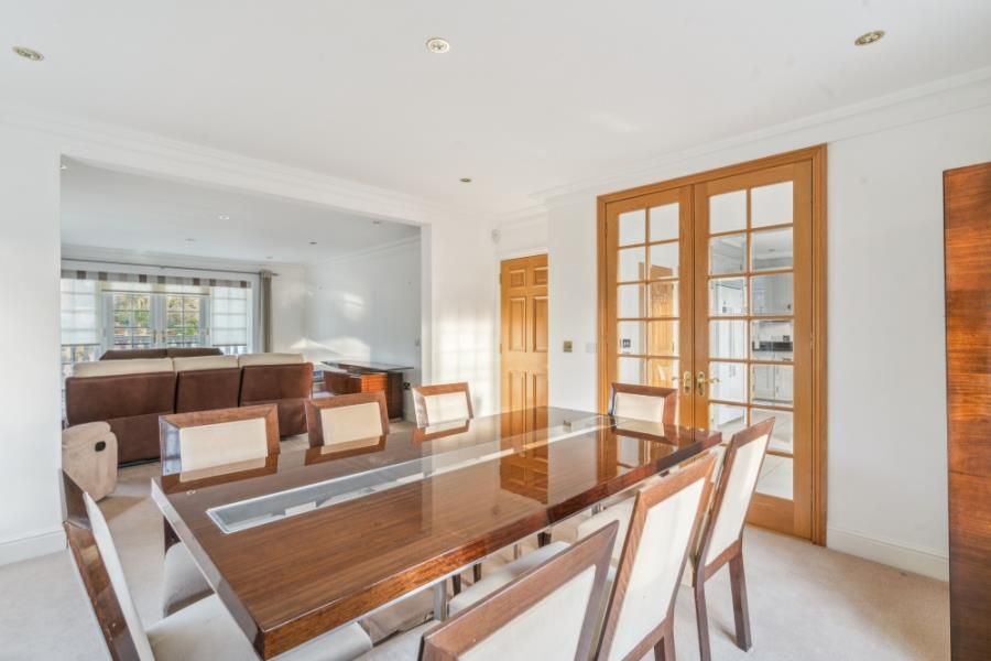 Property photo 3 of 12