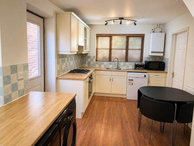 Property photo 3 of 4