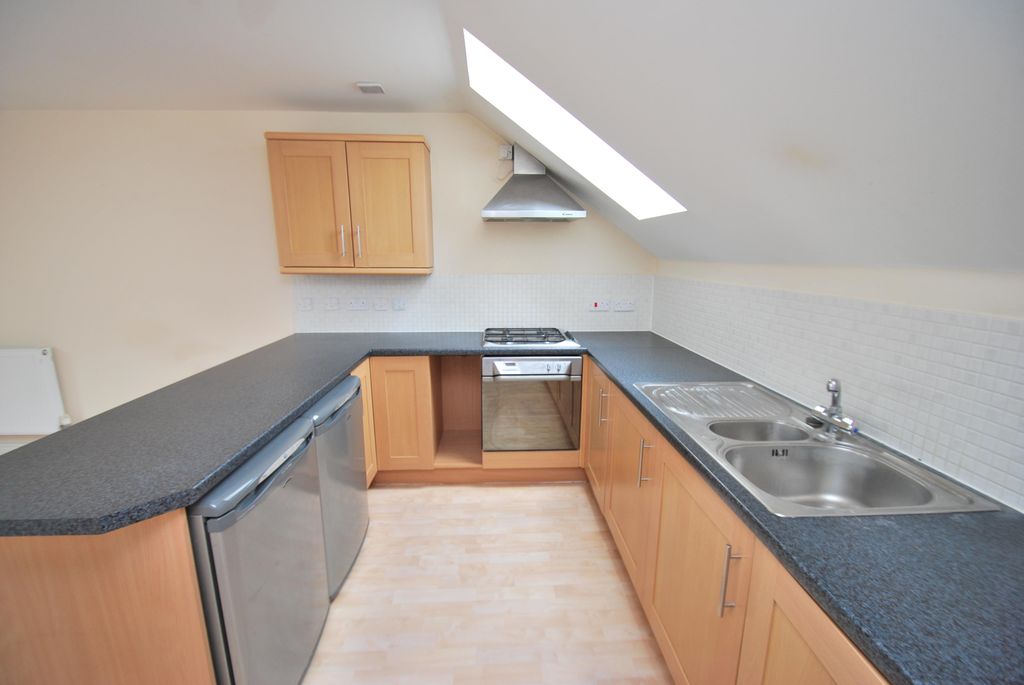 Property photo 3 of 6 Kitchen
