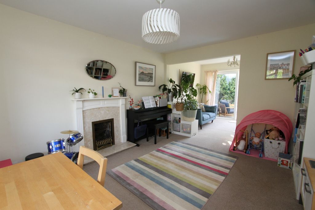 Property photo 3 of 13