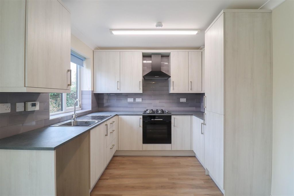 Property photo 2 of 17 Img_1800-1.Jpg