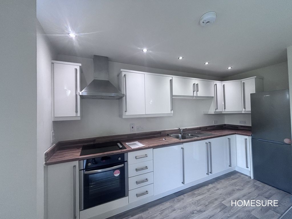 Property photo 3 of 9 53 Cantilver Kitchern