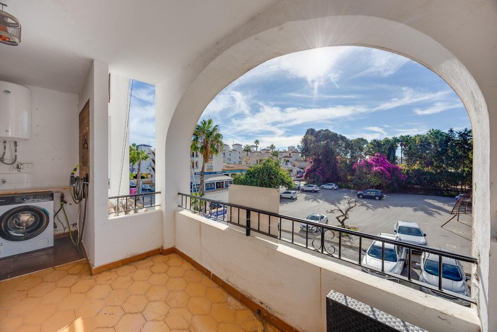Property photo 1 of 54