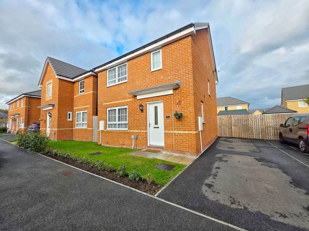 Property photo 1 of 25