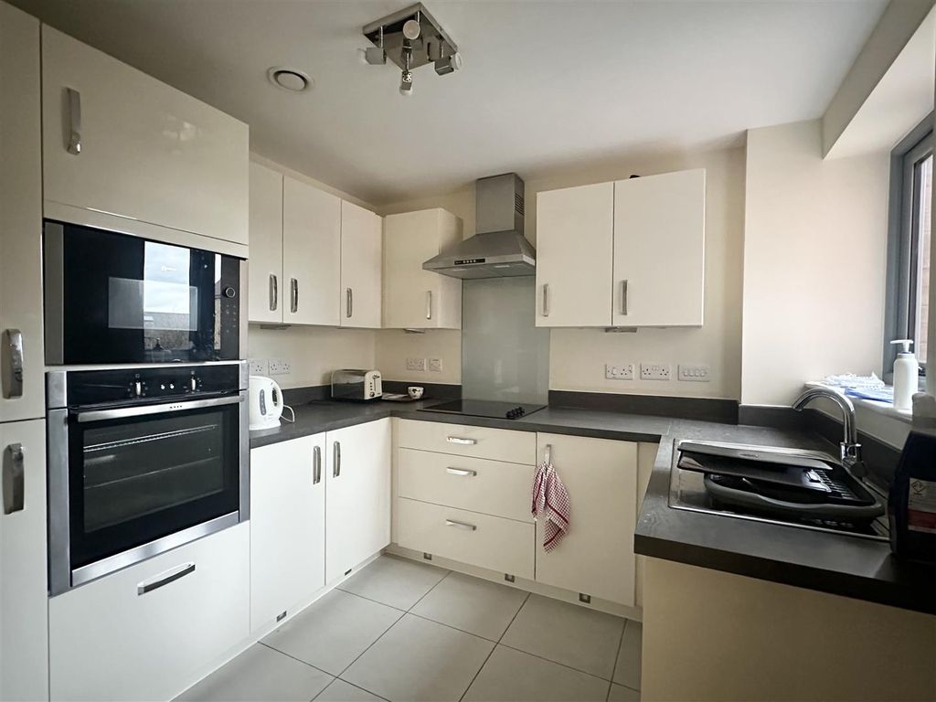 Property photo 3 of 8 Img_6144.Jpg