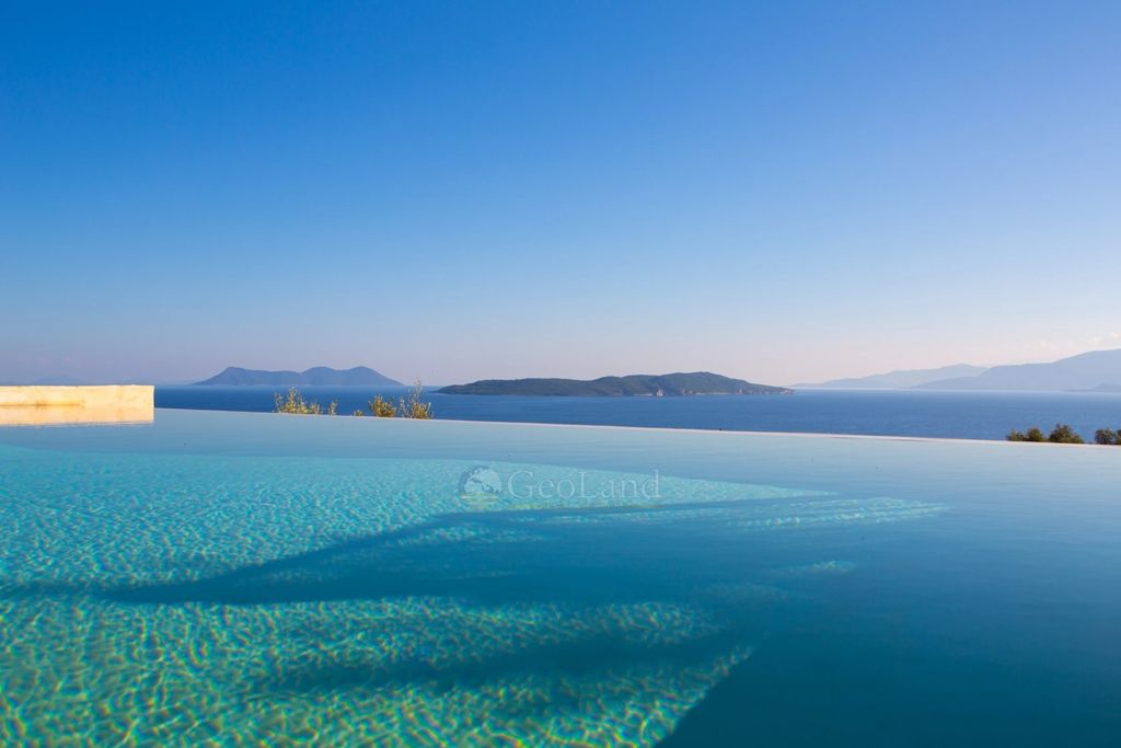 Property photo 2 of 29