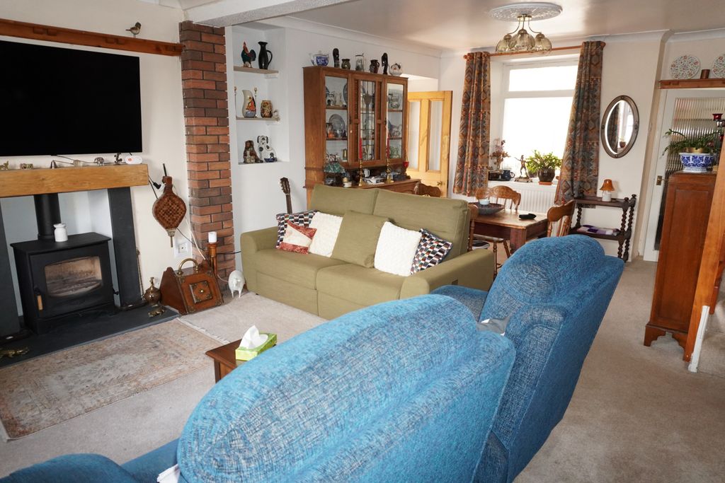 Property photo 2 of 17 Image 2