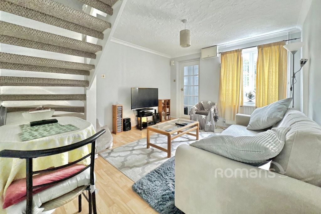Property photo 3 of 10 Pbox-Img.Jpg