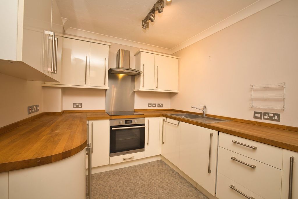 Property photo 3 of 11 Picture 3