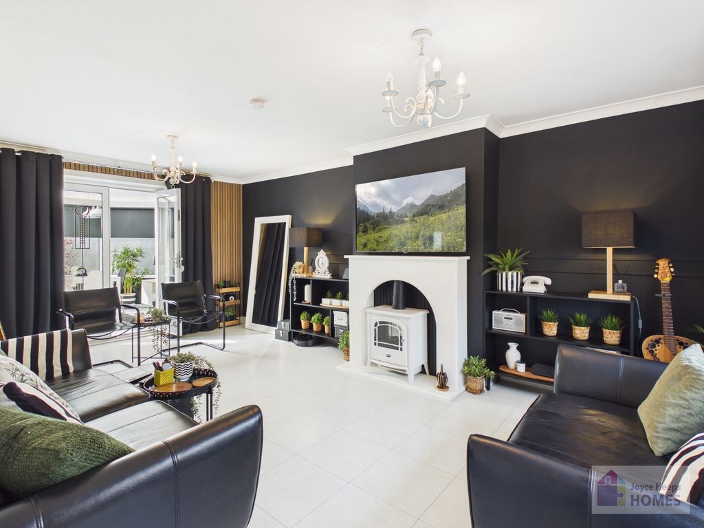 Property photo 2 of 24