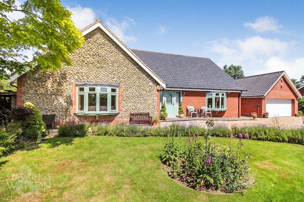 Property photo 1 of 31