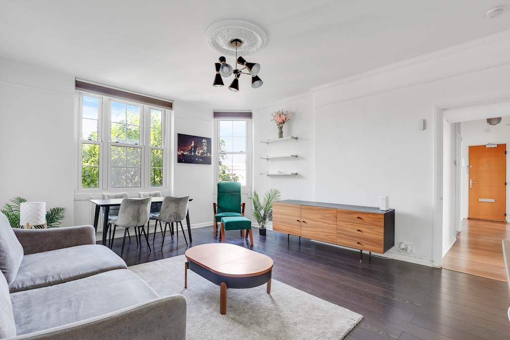 Property photo 1 of 11 04-030Fjhgwl - 399 Devon Mansions - 28-Small