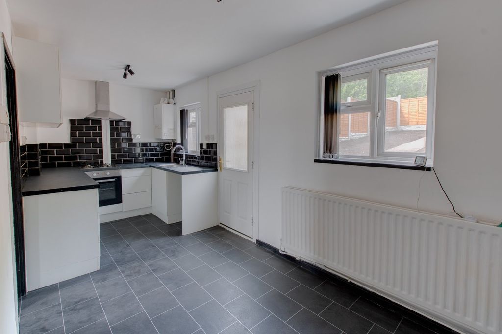 Property photo 3 of 13 Picture No. 08