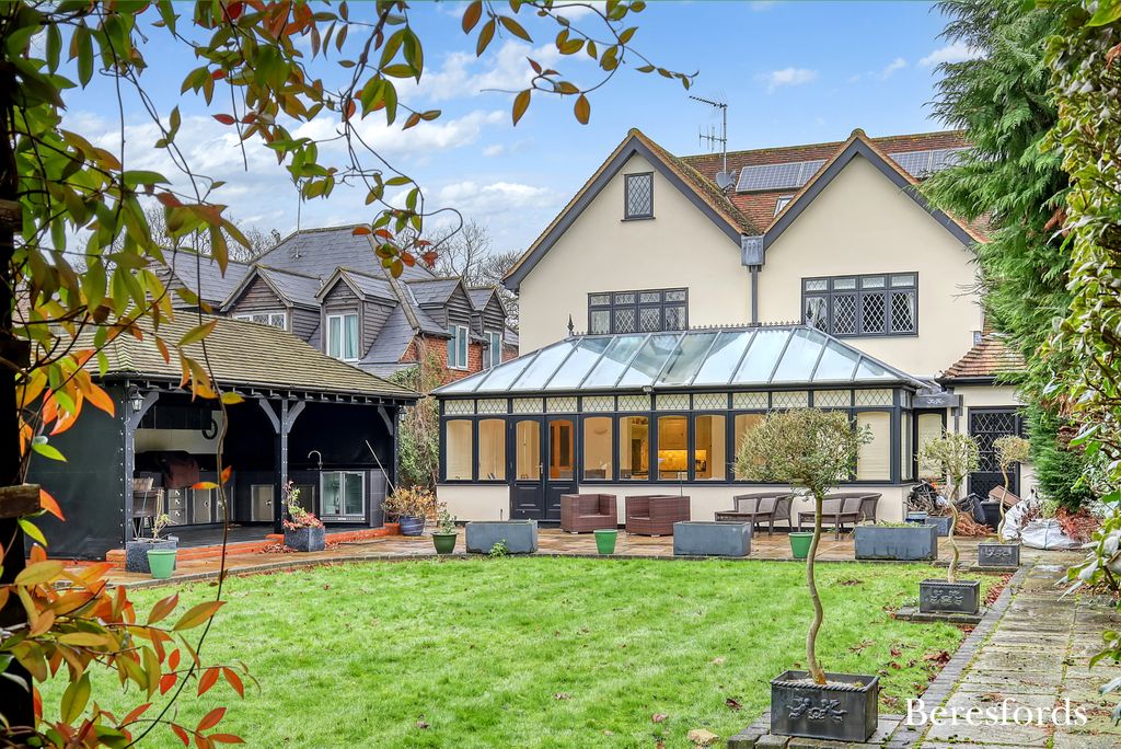 Property photo 2 of 48 Picture No. 05