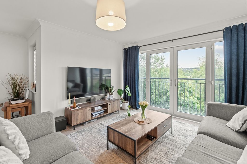 Property photo 3 of 27 5269148