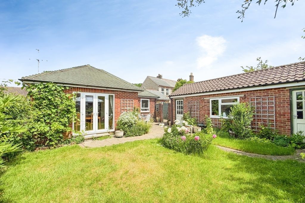 Property photo 2 of 15 Pbox-Img.Jpg