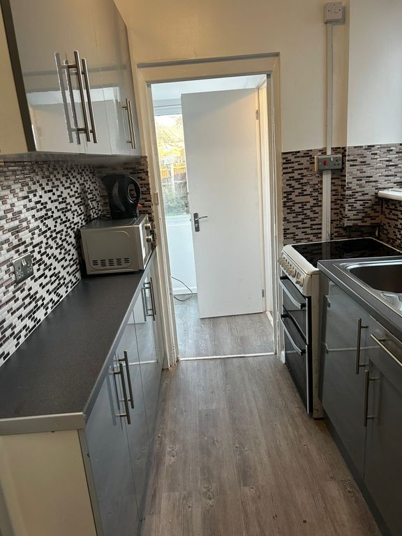 Property photo 2 of 31