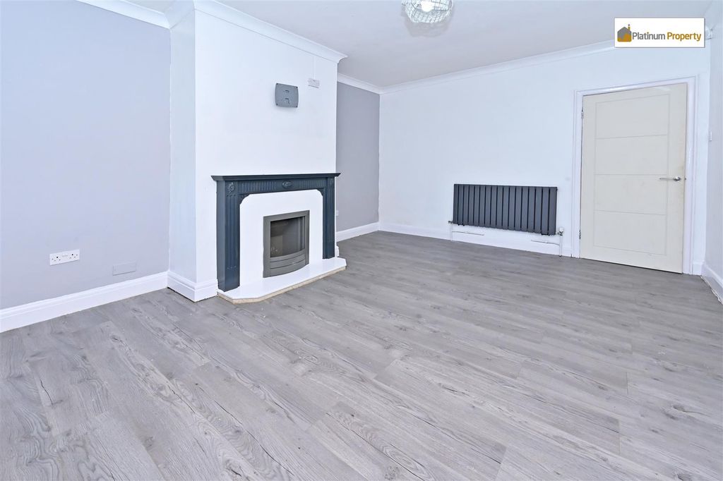 Property photo 2 of 15 Rhm_1383.Jpg