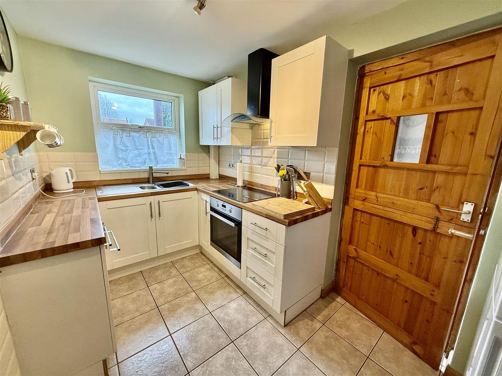 Property photo 3 of 23