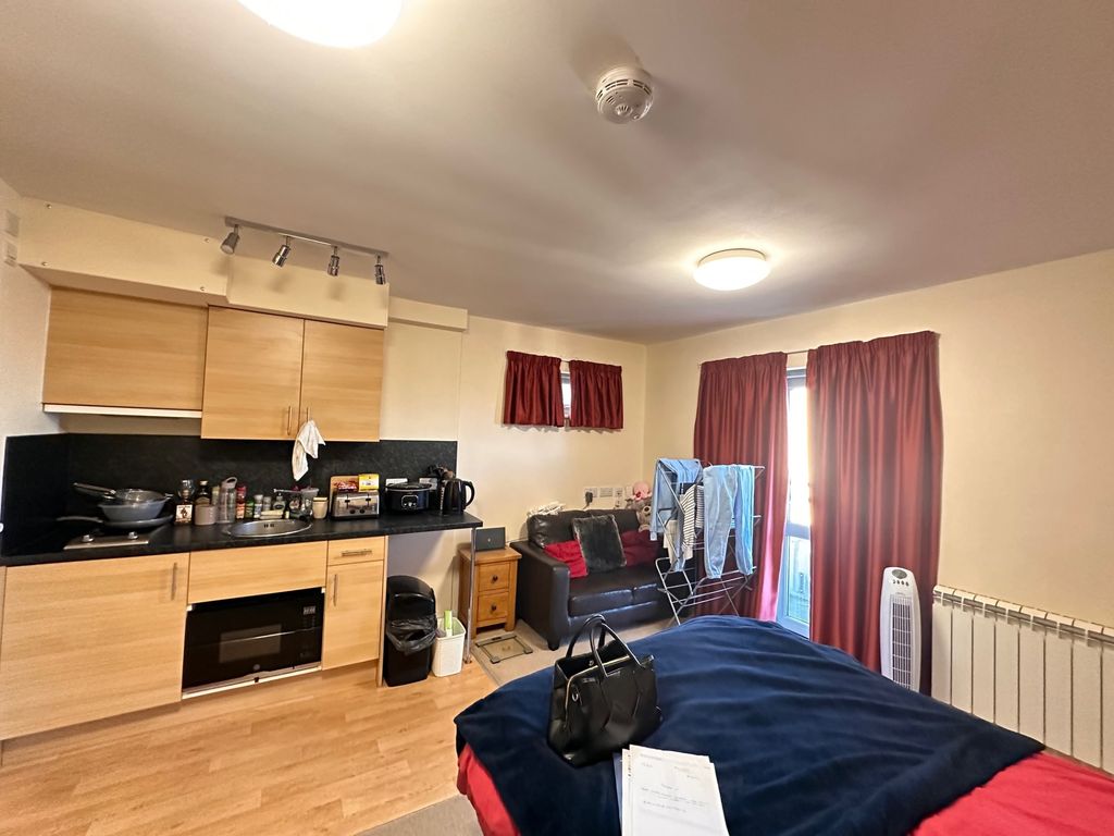 Property photo 1 of 2 View