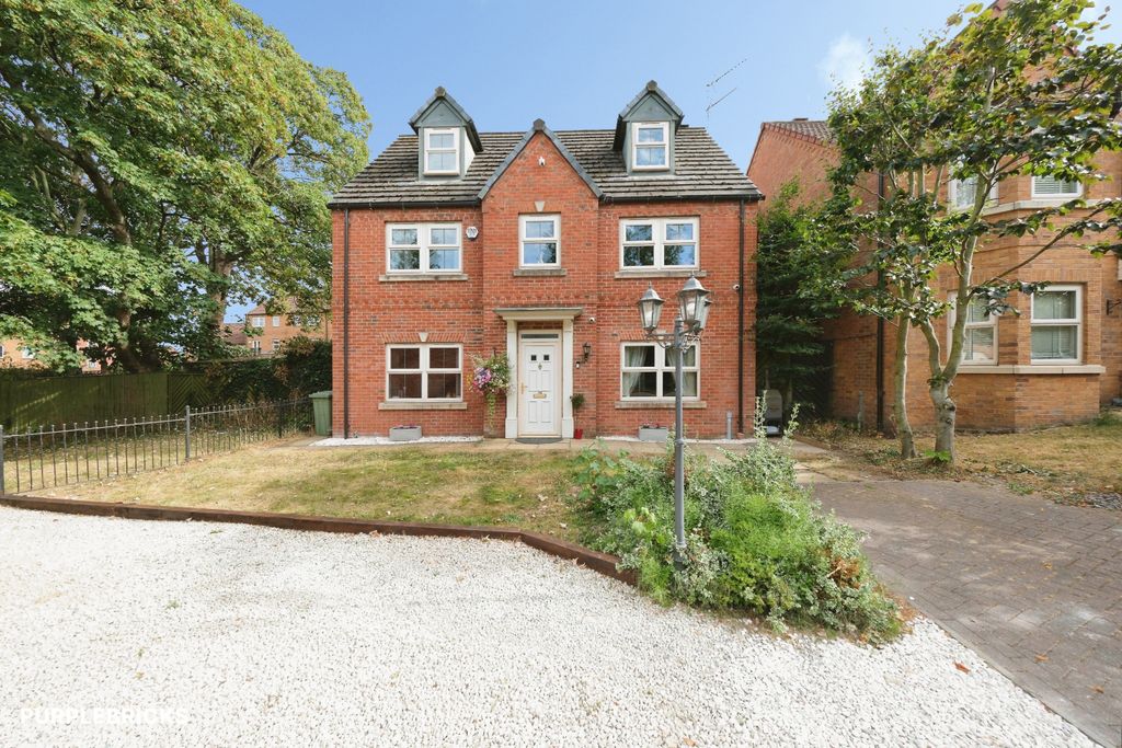 Property photo 1 of 48