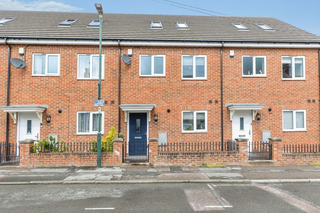 Property photo 1 of 20 Front View