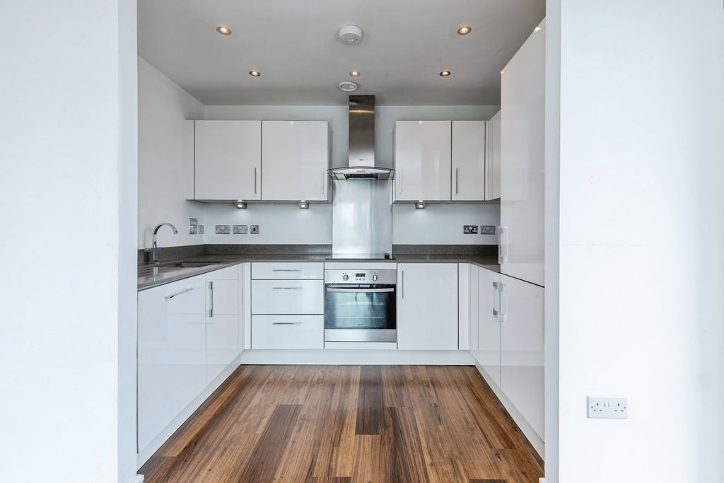 Property photo 3 of 16 Pbox-Img.Jpg