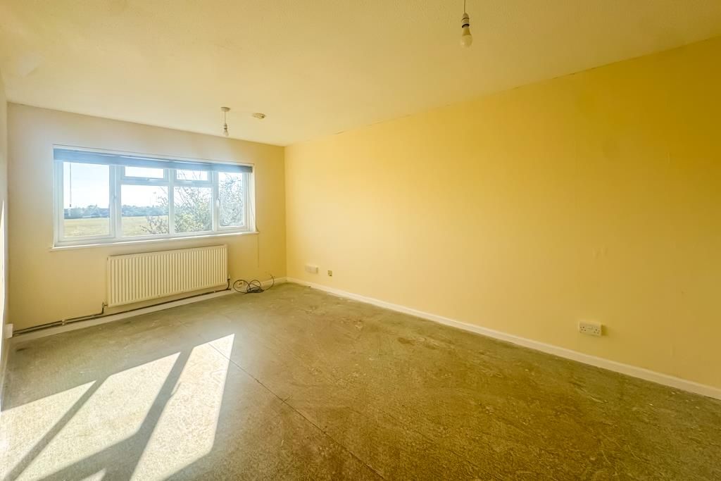 Property photo 2 of 11 Lounge