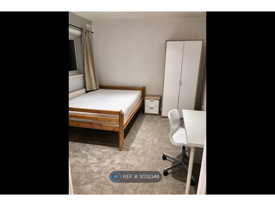 Property photo 1 of 31 Bedroom1