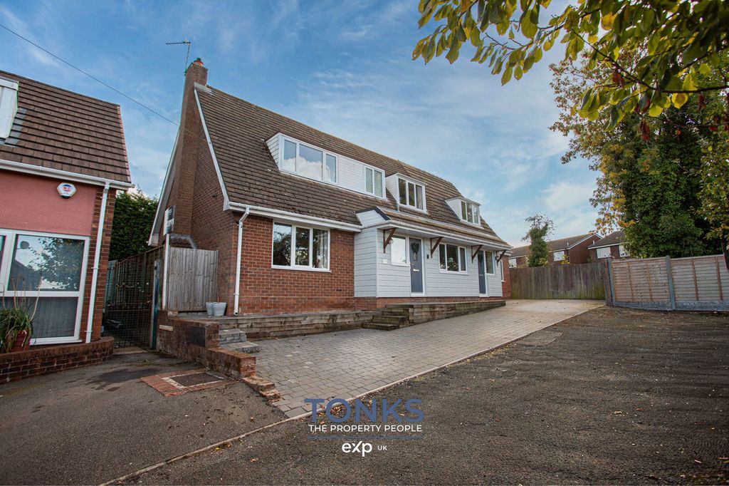 Property photo 1 of 37