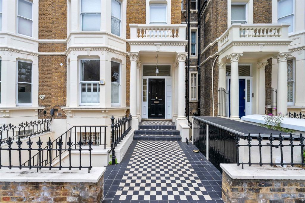 Property photo 3 of 18 Picture No. 16