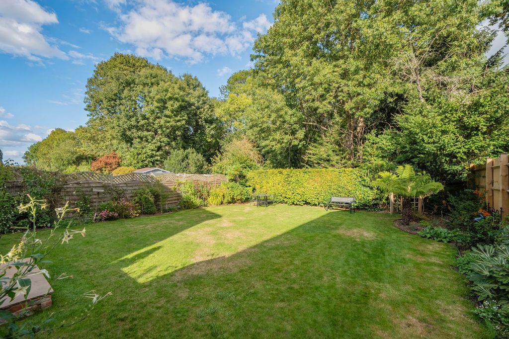 Property photo 2 of 27