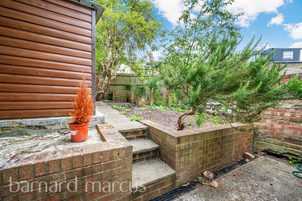 Property photo 3 of 17