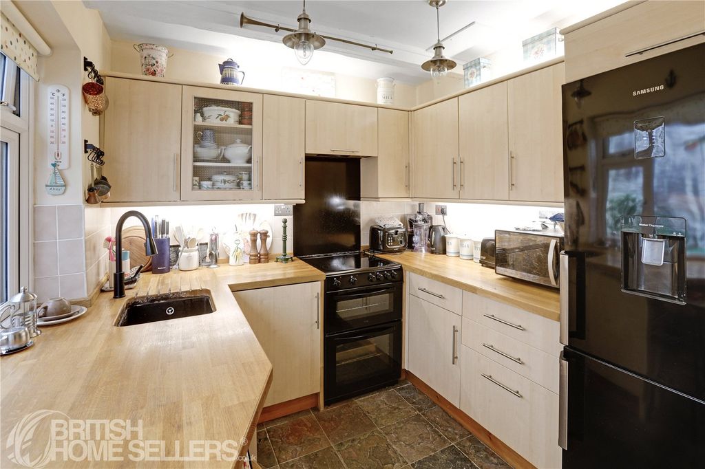 Property photo 2 of 14 Picture No. 09