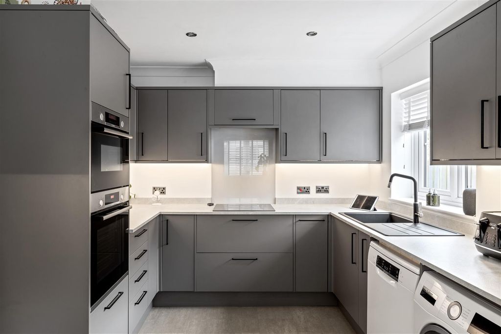 Property photo 3 of 15 2 Fletcher Way-3.Jpg