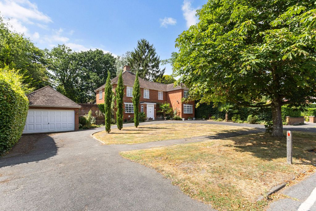 Property photo 1 of 9