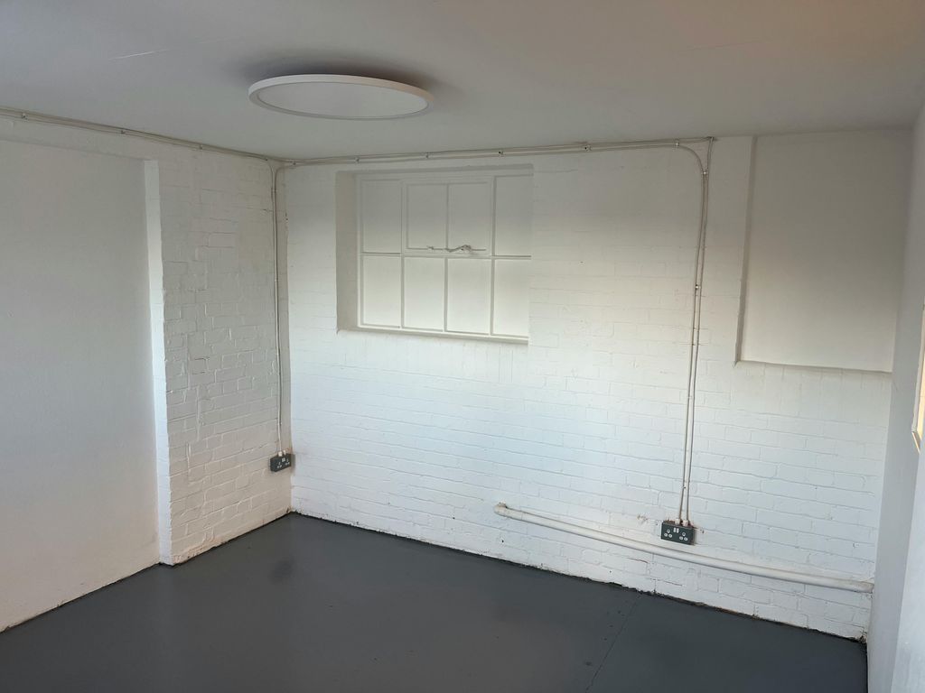 Property photo 3 of 14 Img_0704.Jpg