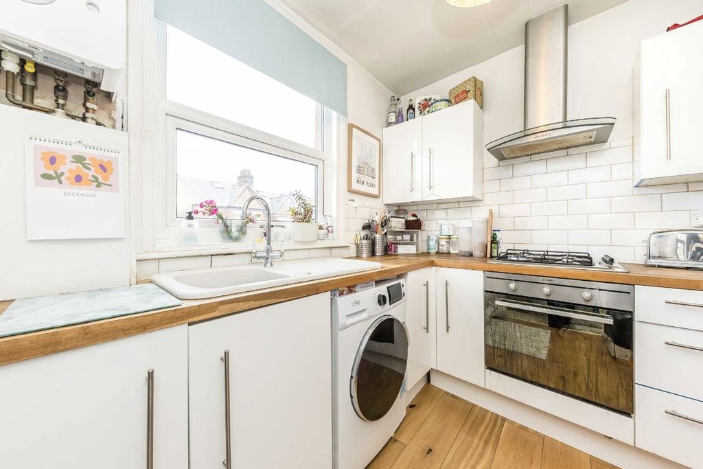 Property photo 2 of 5