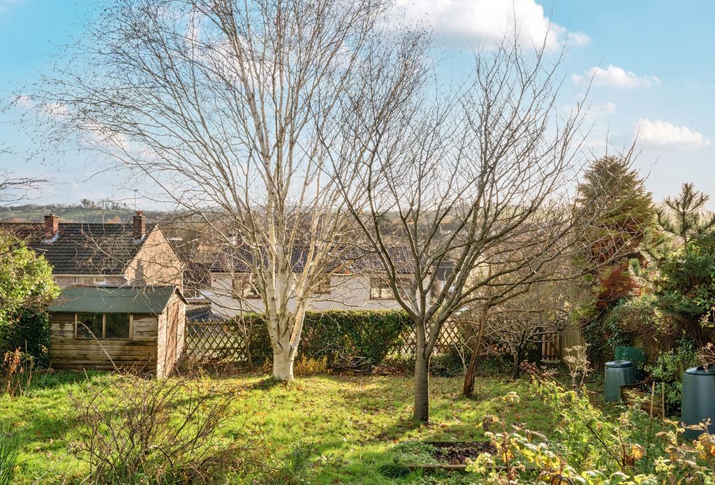 Property photo 3 of 15 Garden