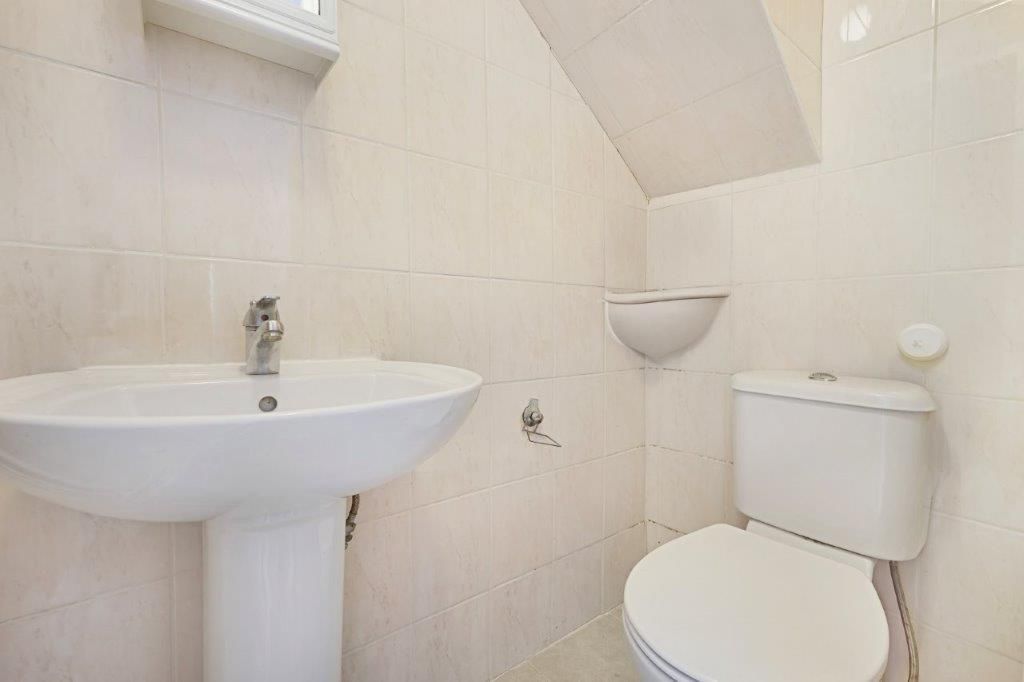 Property photo 3 of 9 WC
