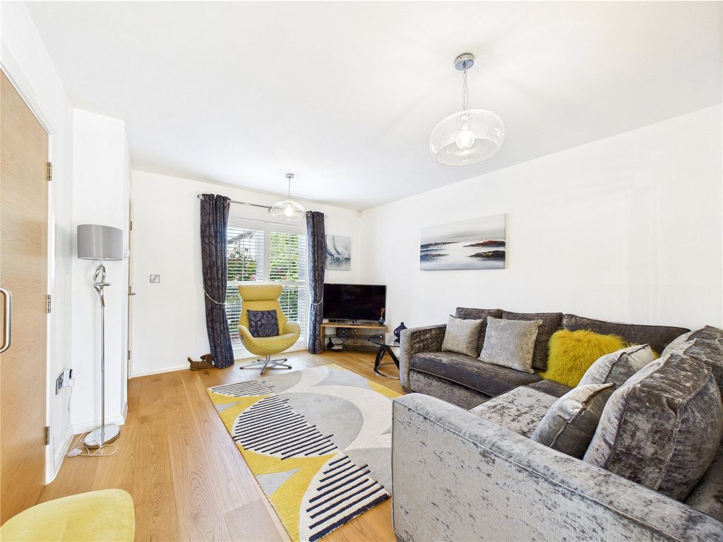 Property photo 3 of 25 Picture No. 01