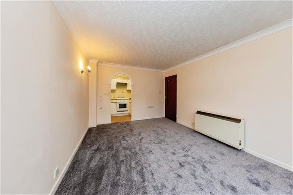 Property photo 1 of 12 (Main)