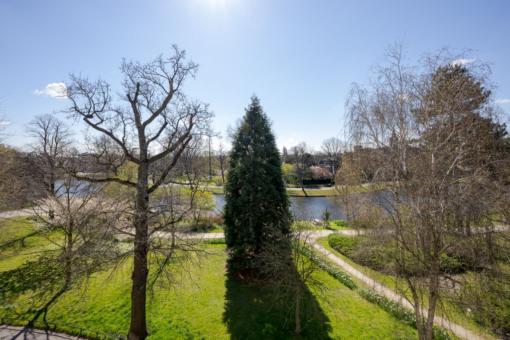 Property photo 2 of 53