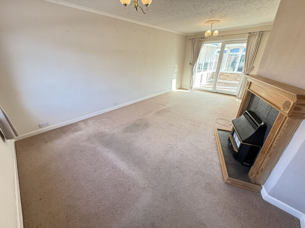 Property photo 2 of 9 Lounge