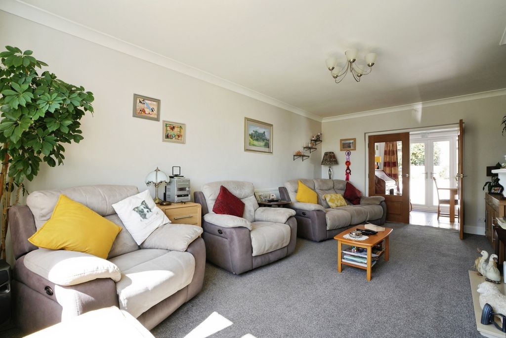 Property photo 3 of 13 Pbox-Img.Jpg