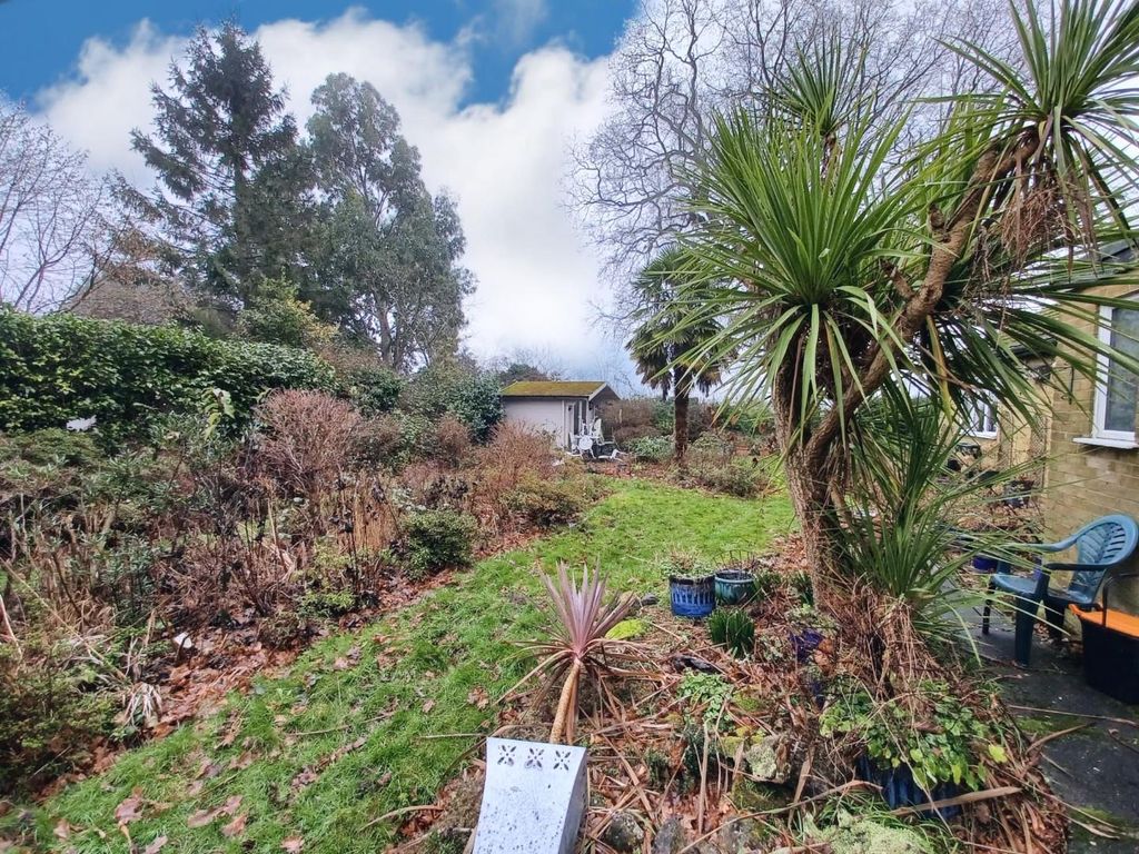 Property photo 3 of 14 Garden
