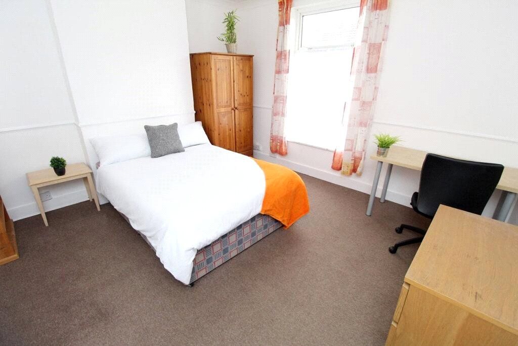 Property photo 3 of 8 Picture No. 15