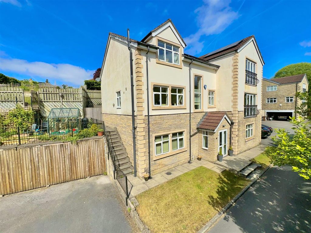 Property photo 1 of 24